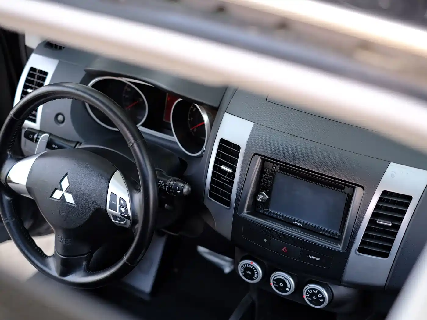 Mitsubishi Outlander (Import) 2009 2009 3.0 Luxury
