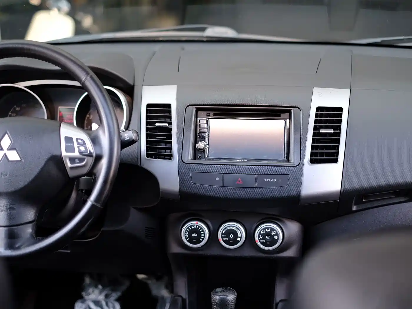 Mitsubishi Outlander (Import) 2009 2009 3.0 Luxury