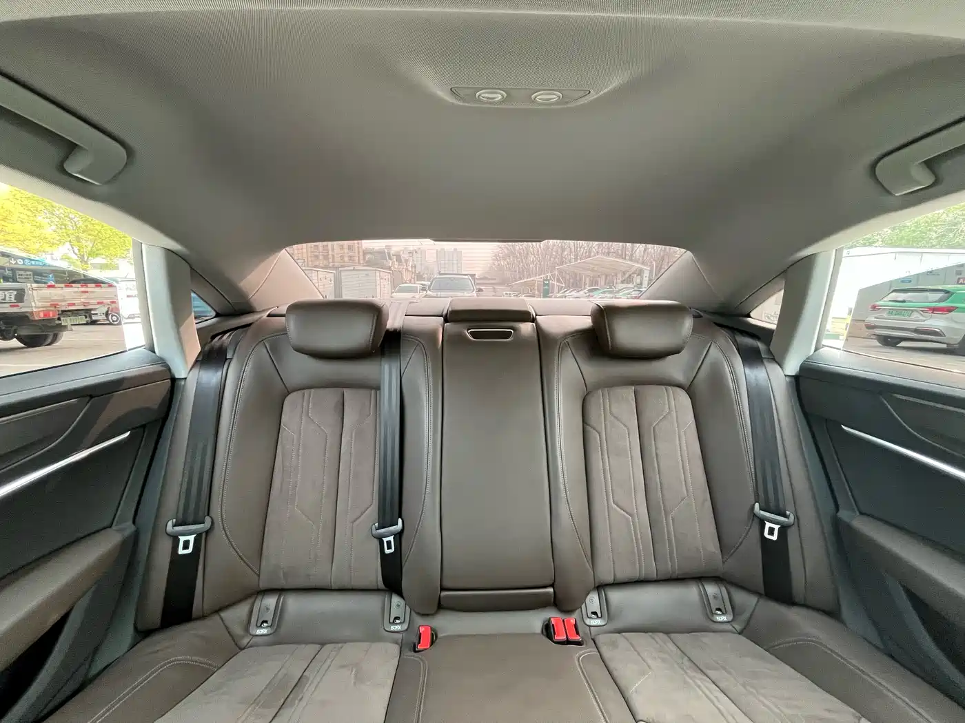 Audi A7L 2024 45TFSI S-line Dream Edition Crystal Package фото 9