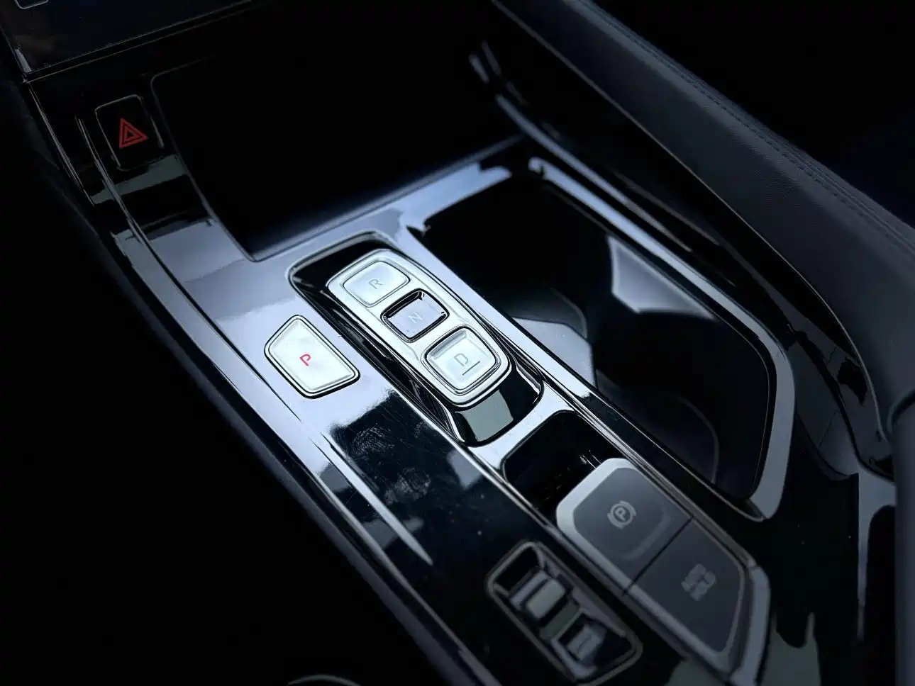 Hyundai Kustu 2024 2022 270TGDi Smart Love Flagship TOP