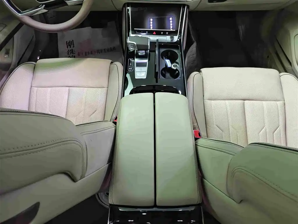 Audi A8 2025 2023 A8L 55 TFSI quattro Flagship