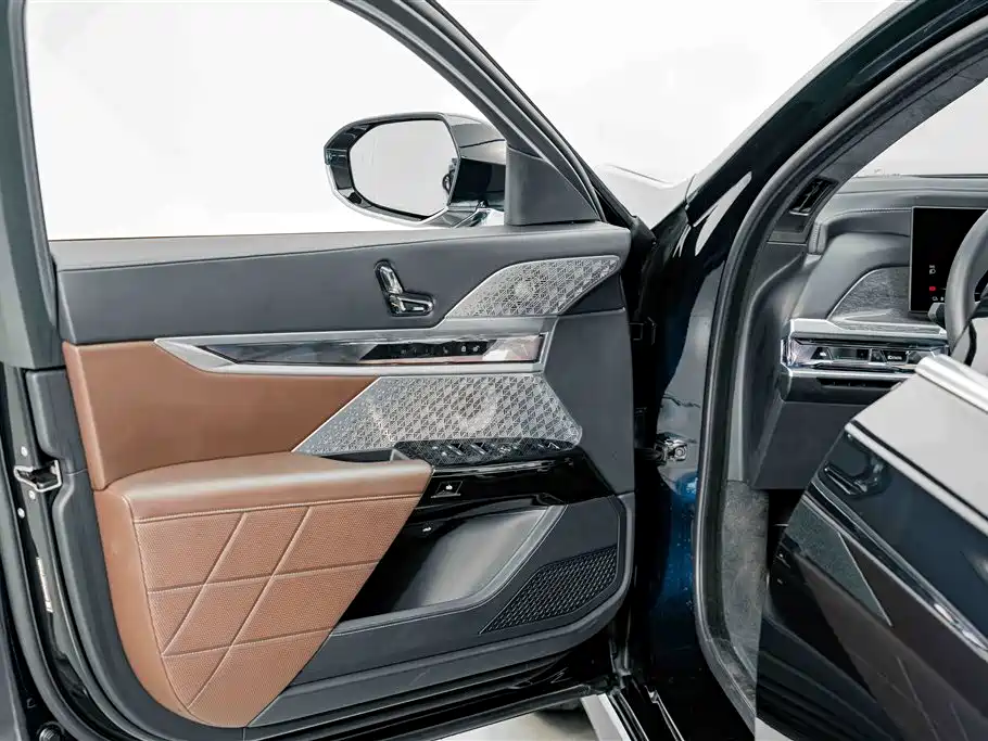 BMW i7 2025 2023 Model xDrive60L M Sport Package