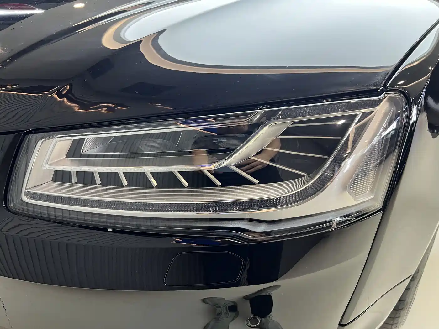 Фото 23 - Audi A8