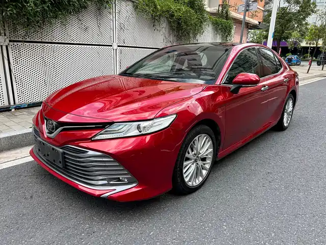 TOYOTA CAMRY