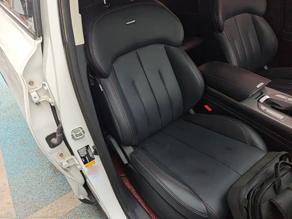 Photo 25 - Changan Oshan X7