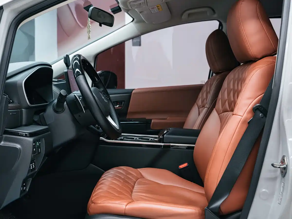 Honda Odyssey 2022 2.0L e:HEV Sharp·Enjoyment Edition фото 9