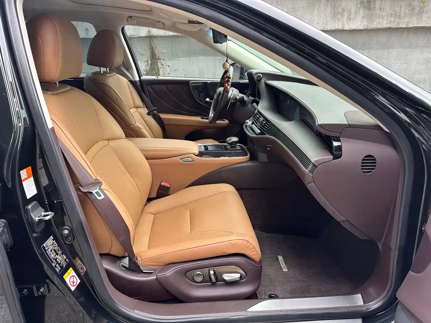 Lexus LS 2018 500h Excellence Edition China V фото 11