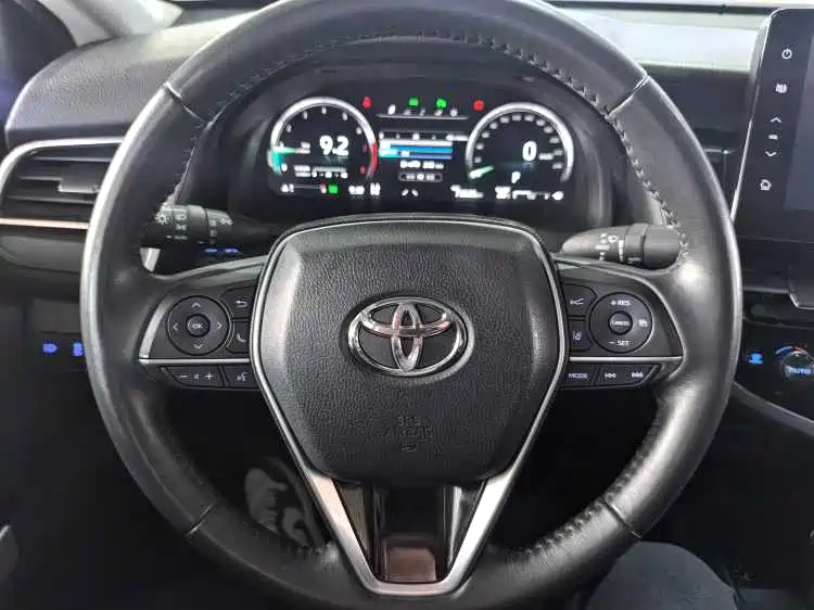 Toyota Camry 2021 2.5G Luxury Edition фото 5