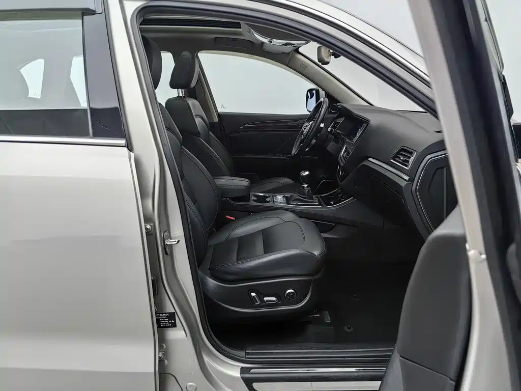 صورة 23 - Zotye T600