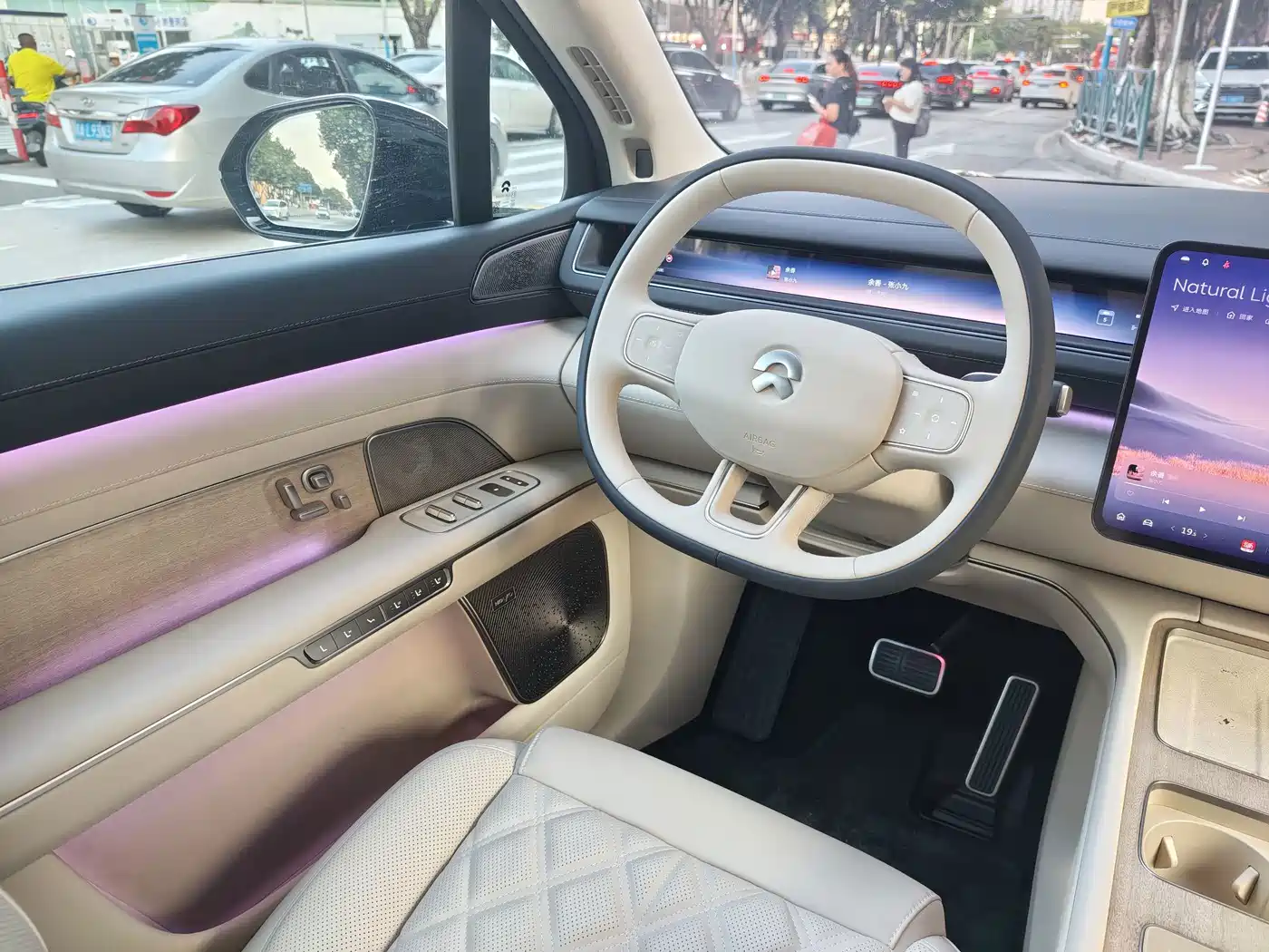 NIO ES8 2026 2025 Model 6-Seat Executive Luxury Edition
