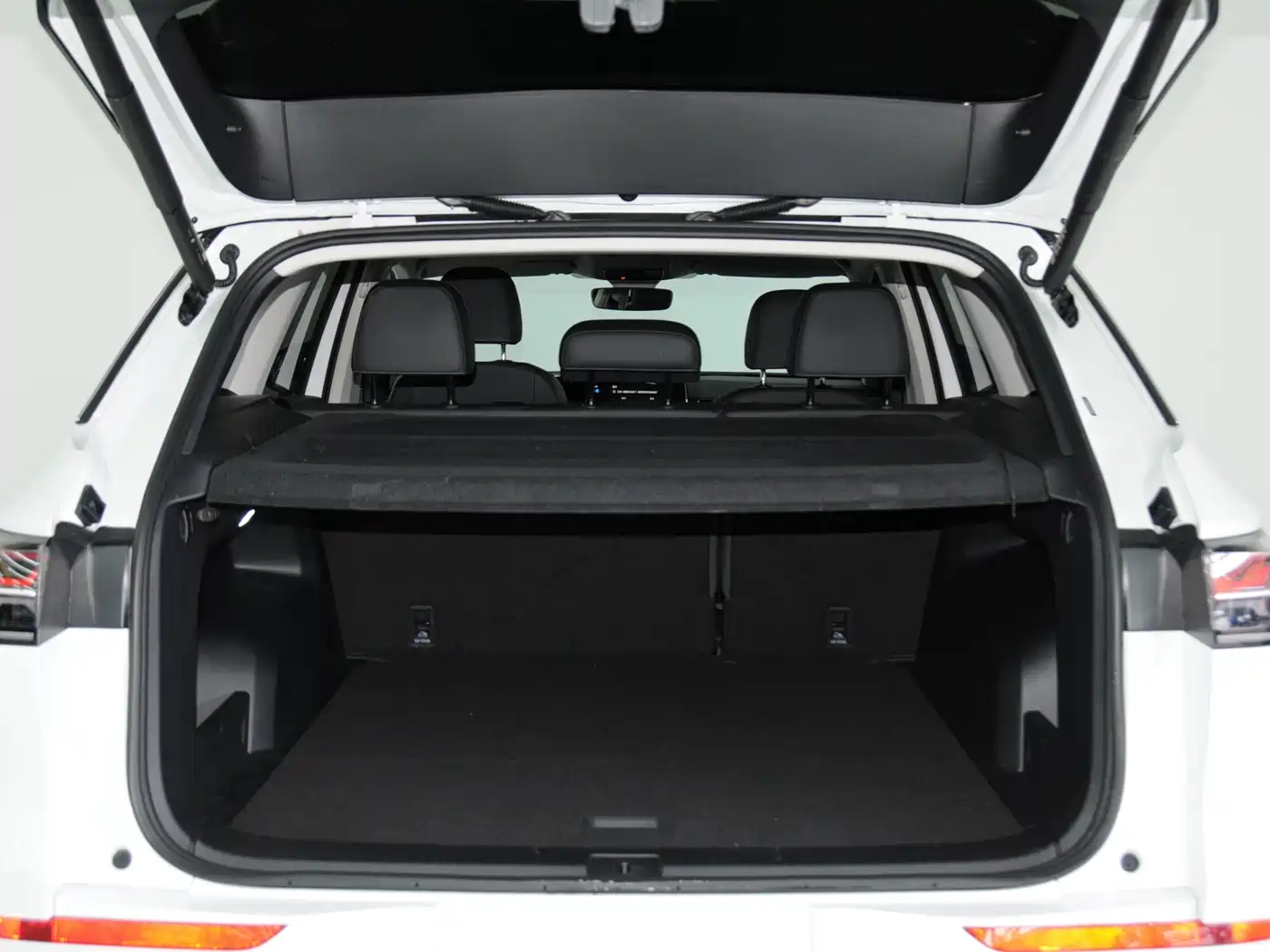 Volkswagen Talagon 2023 380TSI 4WD R-Line Touring Edition фото 7