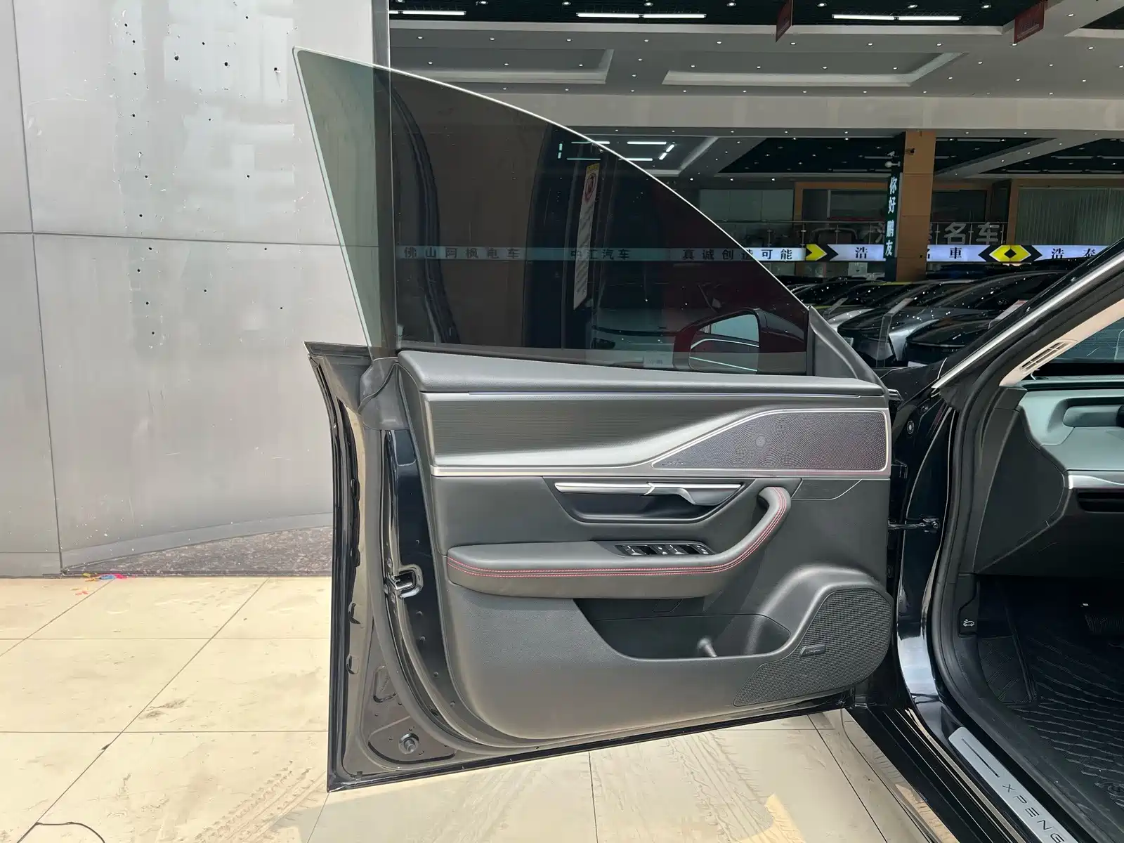Фото 21 - XPeng P7