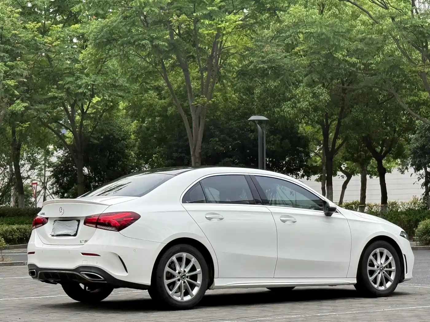 Mercedes-Benz A-Class 2021 A 200 L Sport Sedan Fashion Edition фото 5