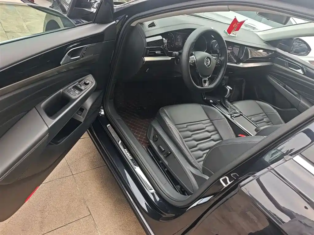 Volkswagen Passat 2019 330TSI Elite Version China VI фото 16