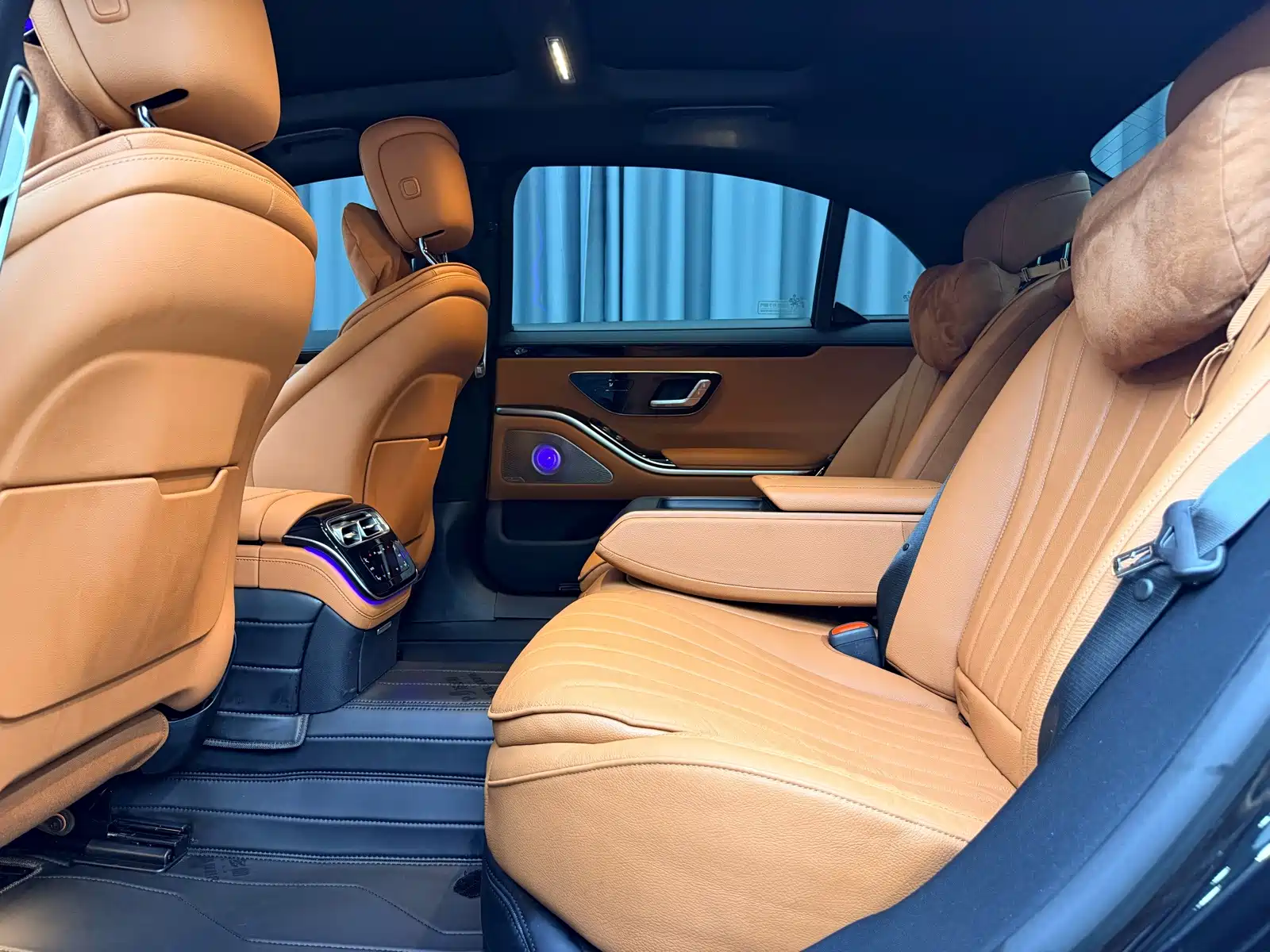 Photo 13 - Mercedes-Benz S-Class