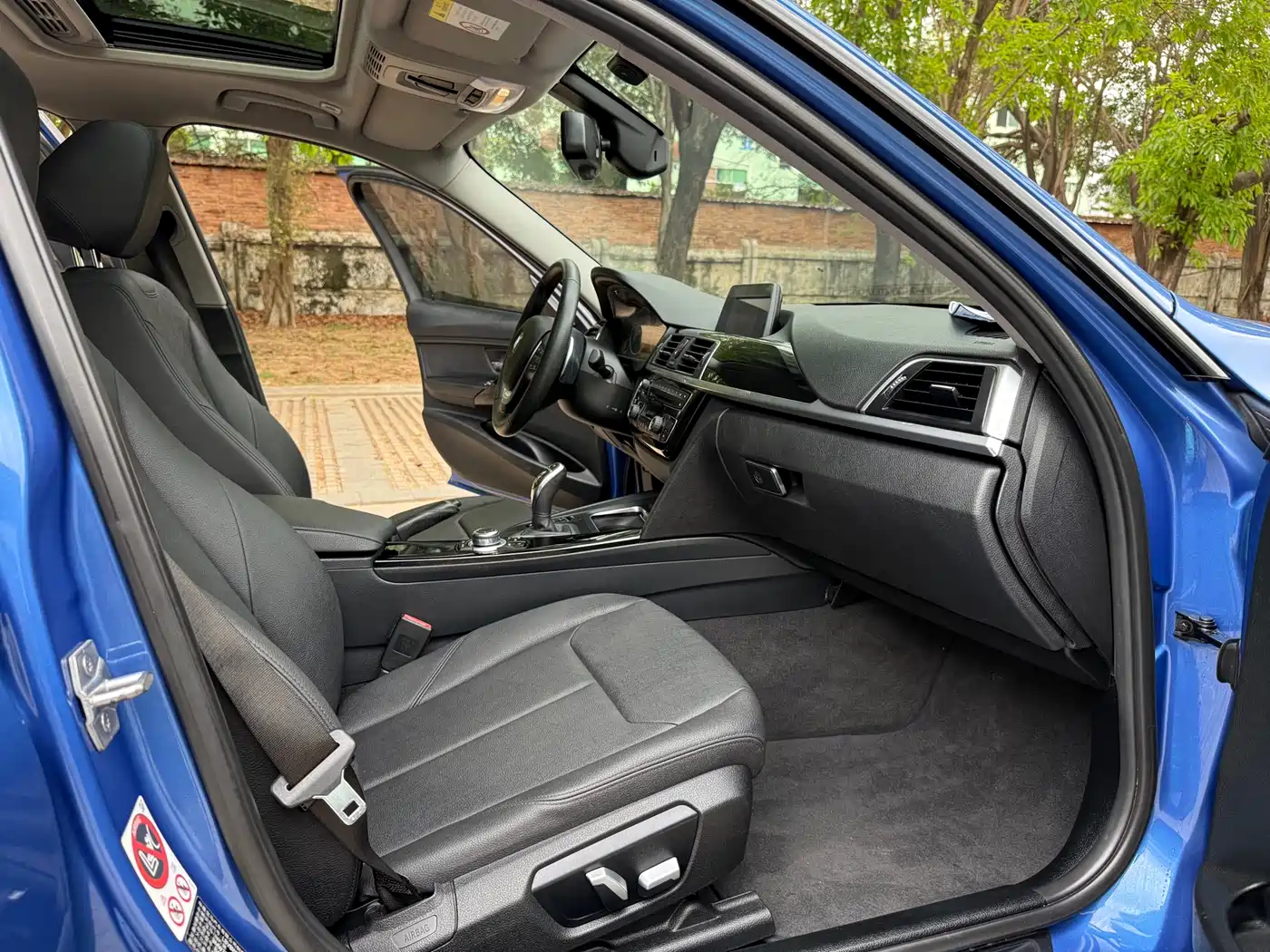 BMW 3 Series 2017 320Li M Sport фото 12