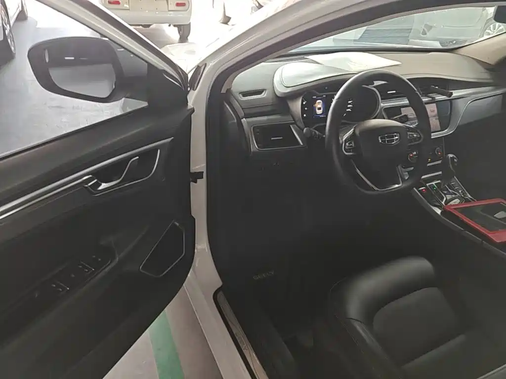Photo 16 - Geely Emgrand GL