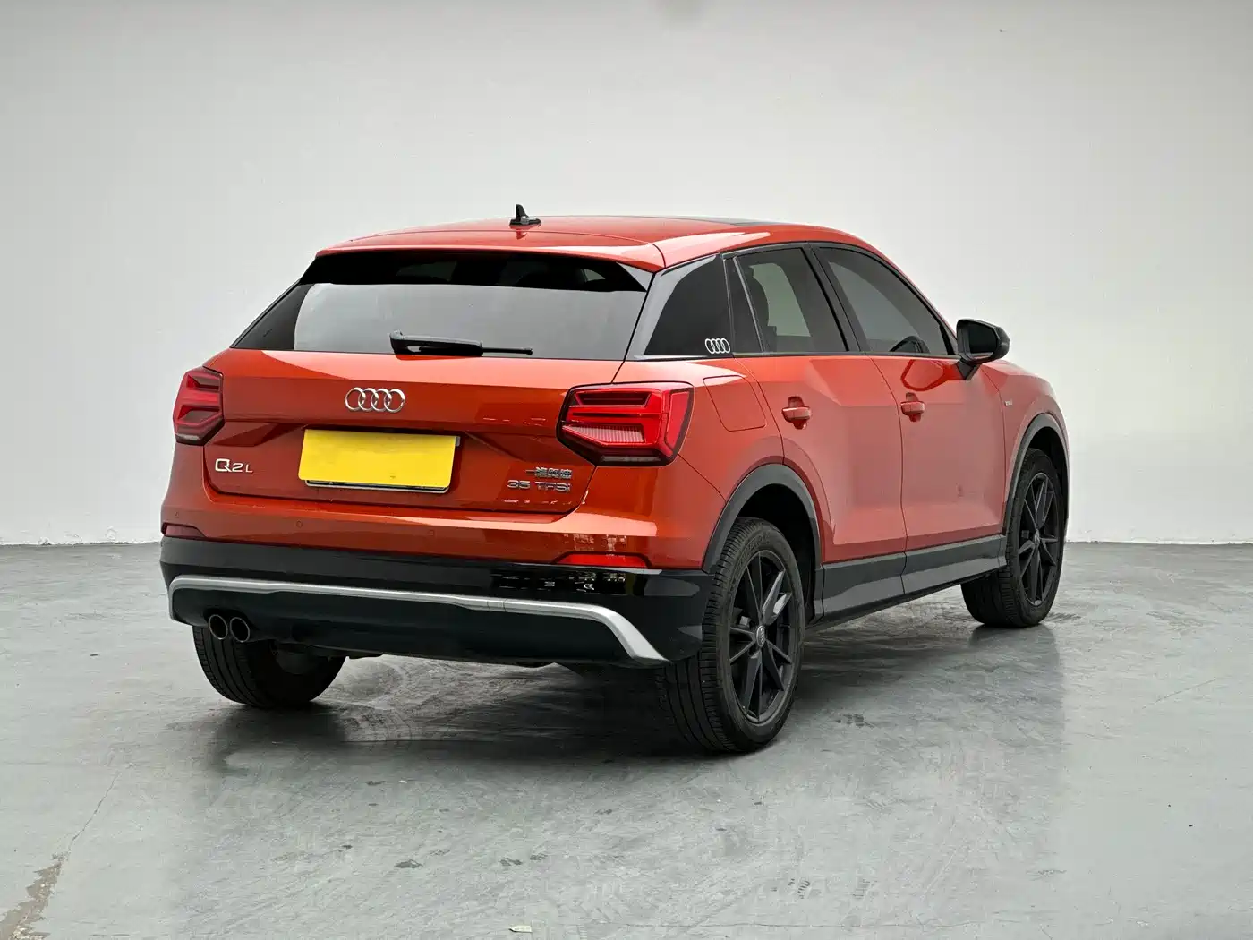 Audi Q2L 2018 35 TFSI Launch Exclusive Edition China VI фото 4