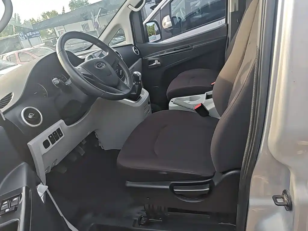 JAC Refine M3 2023 2023 PLUS 1.5T Classic 5/7-seater