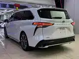 Фото 17 - Toyota Granvia