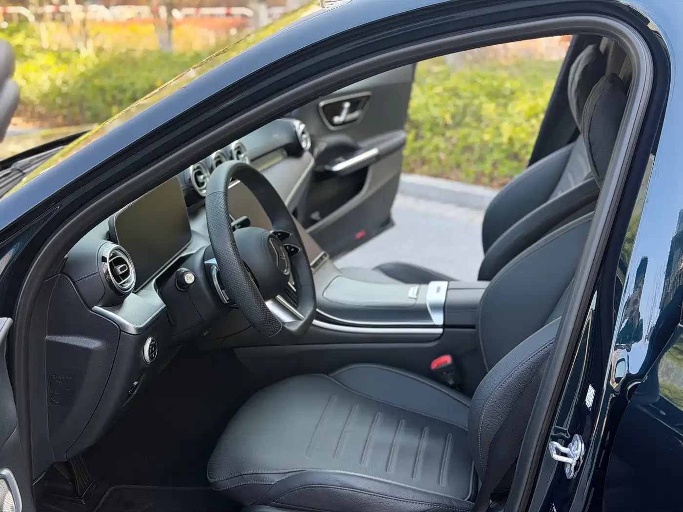 Mercedes-Benz C-Class 2023 Facelift II C 260 L Night Edition фото 9
