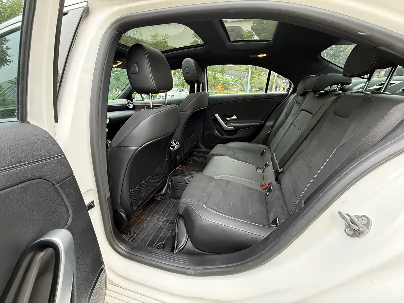 Mercedes-Benz A-Class 2021 A 200 L Sport Sedan Fashion Edition фото 10
