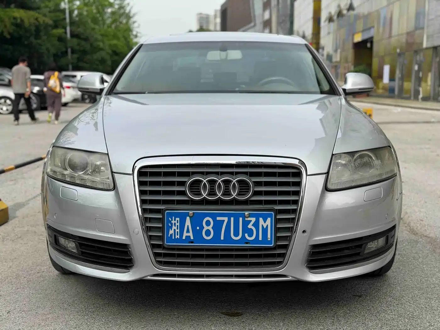 Audi A6L 2010 2.4L Luxury фото 2