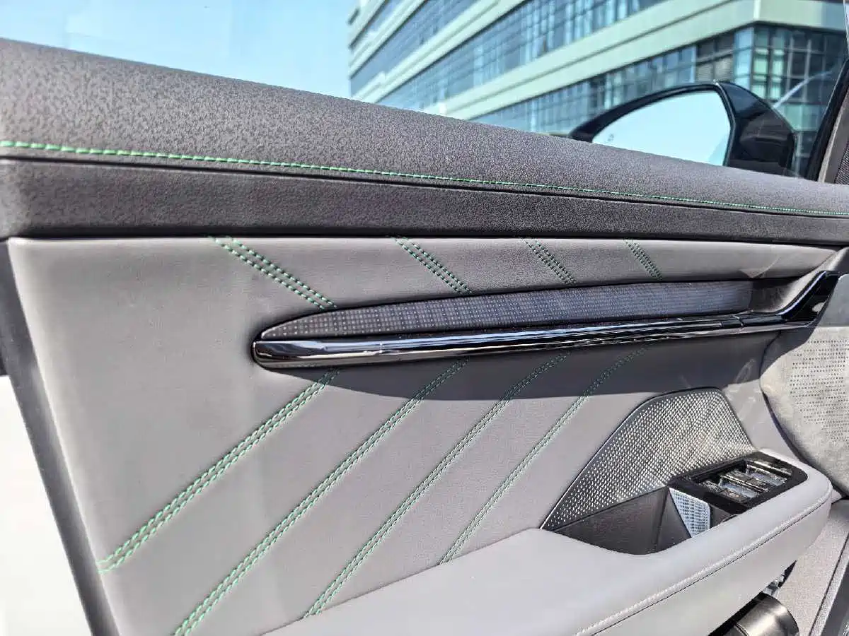 ZEEKR EXTREME KRYPTON 001