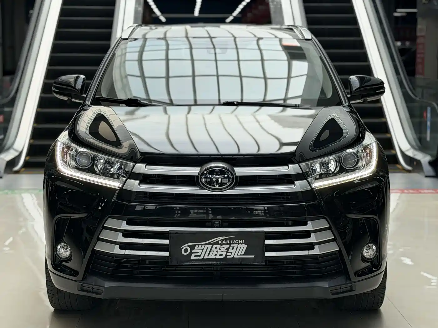 TOYOTA HIGHLANDER