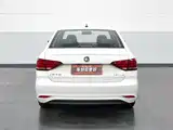 صورة 4 - Volkswagen Lavida