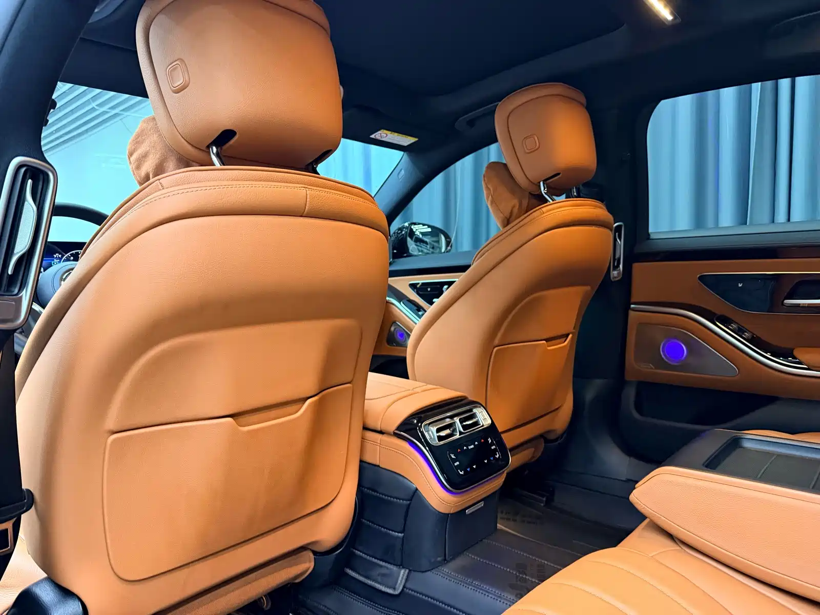 Photo 15 - Mercedes-Benz S-Class