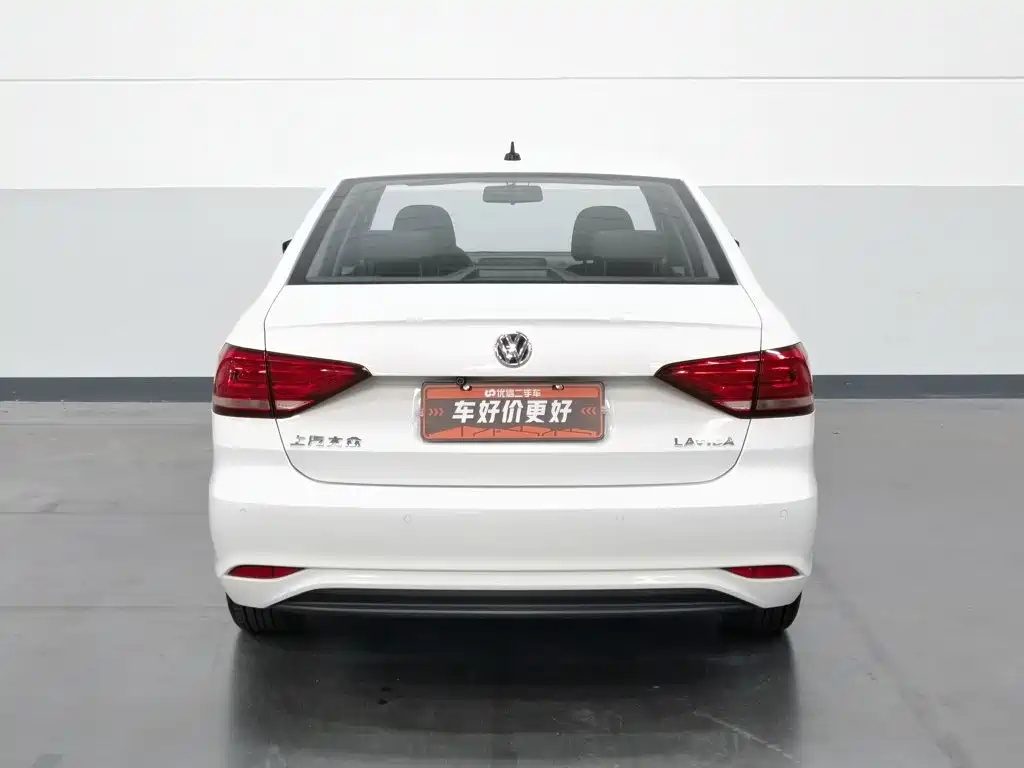 صورة 4 - Volkswagen Lavida