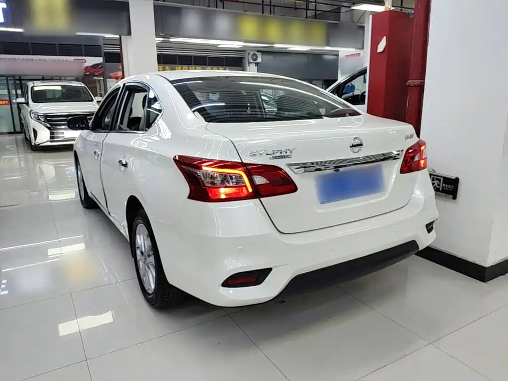 صورة 5 - Nissan Sylphy