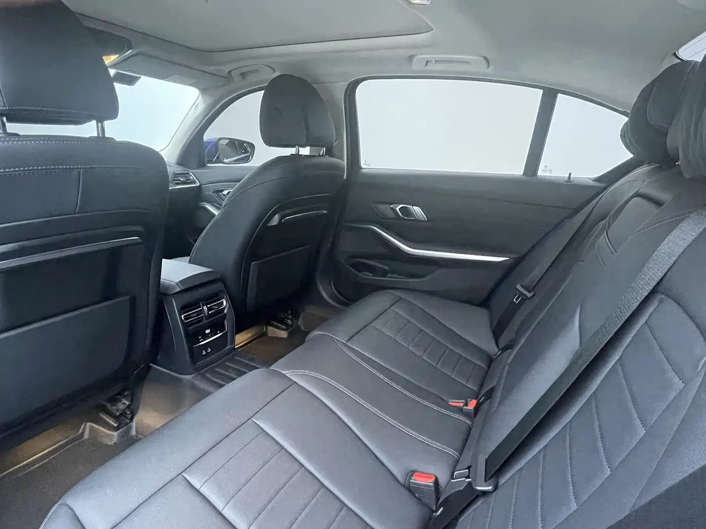BMW 3 Series 2020 320Li M Sport Package фото 9