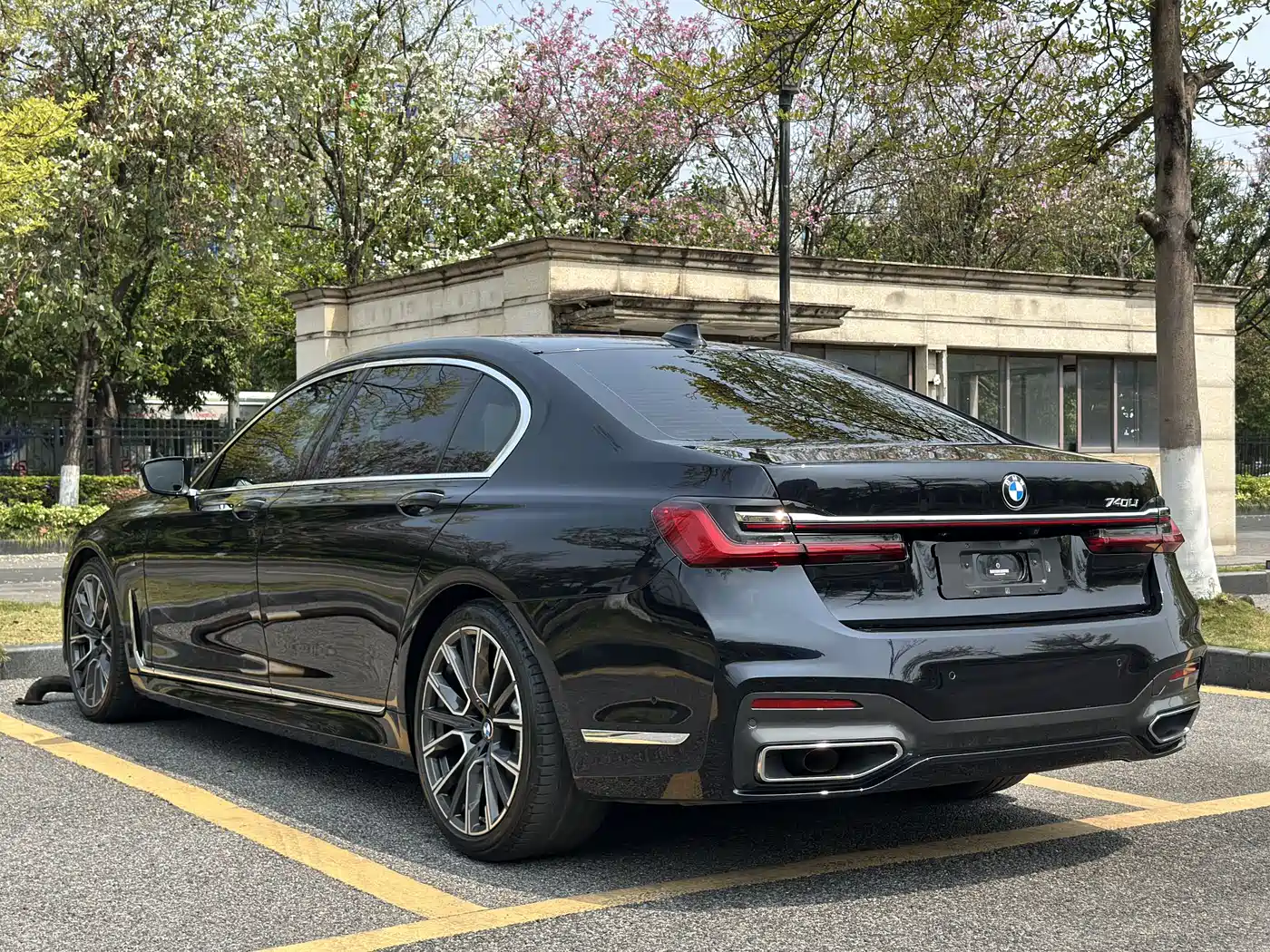 BMW 7 SERIES