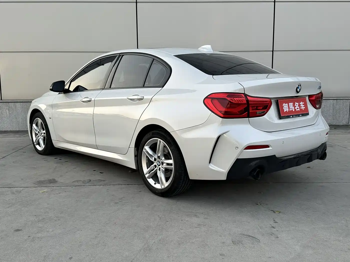BMW 1 Series 2021 Facelift 120i M Sport Shadow Edition фото 5