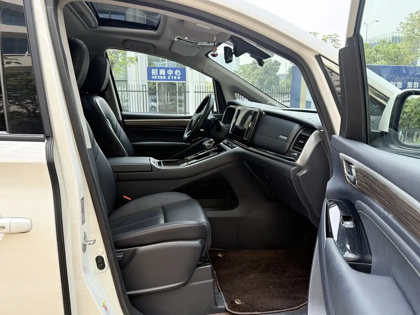 GAC Trumpchi Trumpchi M8 2021 Leading Show Series 390T Premium Edition фото 18