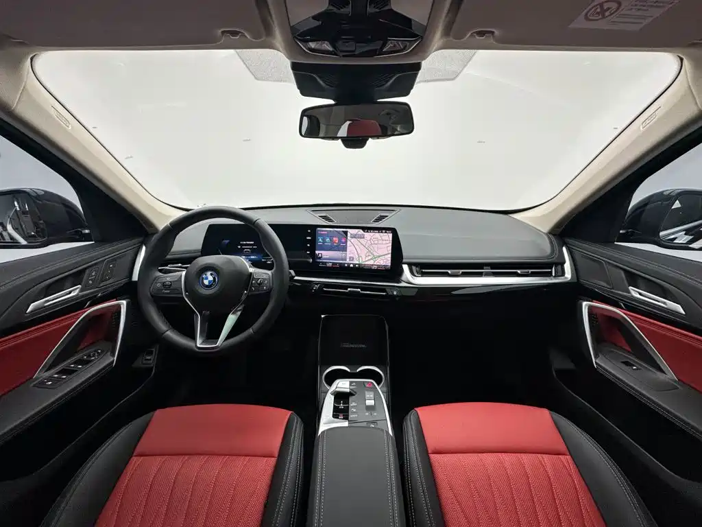 Photo 21 - BMW iX1