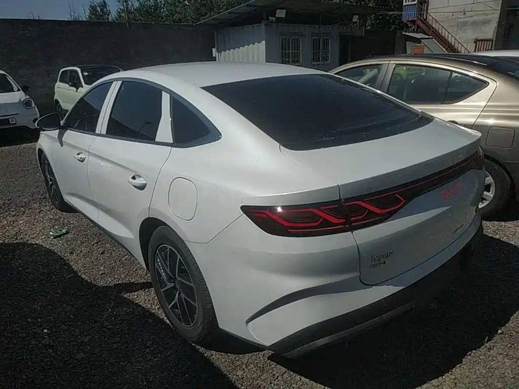 BYD Qin L 2024 DM-i 80KM Superior фото 5