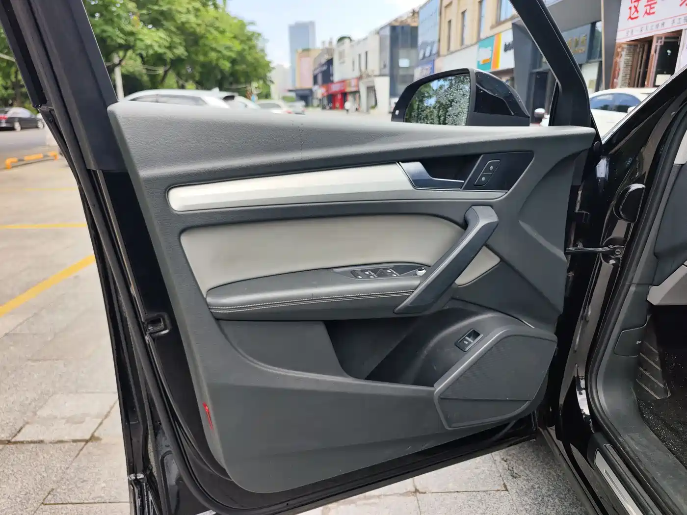 Фото 7 - Audi Q5L