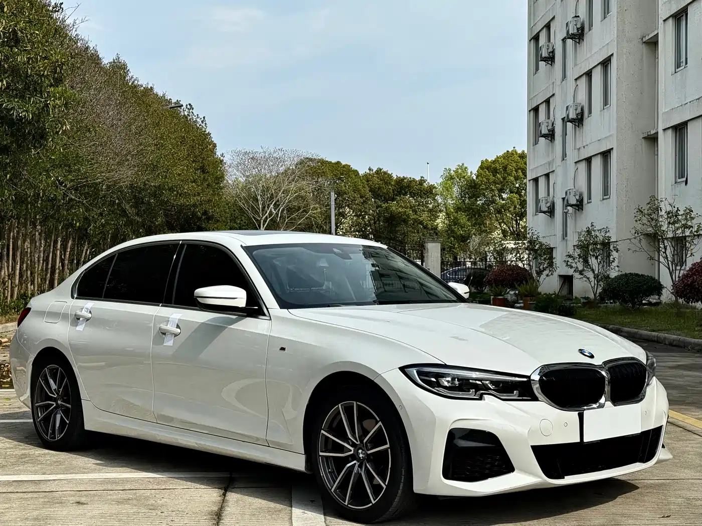 BMW 3 Series 2021 325Li M Sport Package фото 4