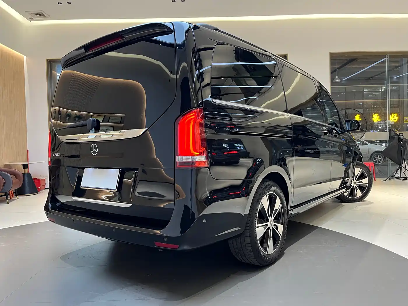 Mercedes-Benz V-Class 2022 V 260 Prestige Edition фото 6