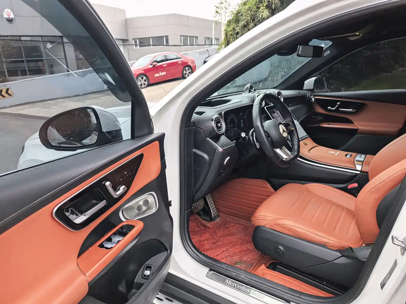Mercedes-Benz GLC 2023 GLC 300 L 4MATIC Luxury 7-Seater фото 10