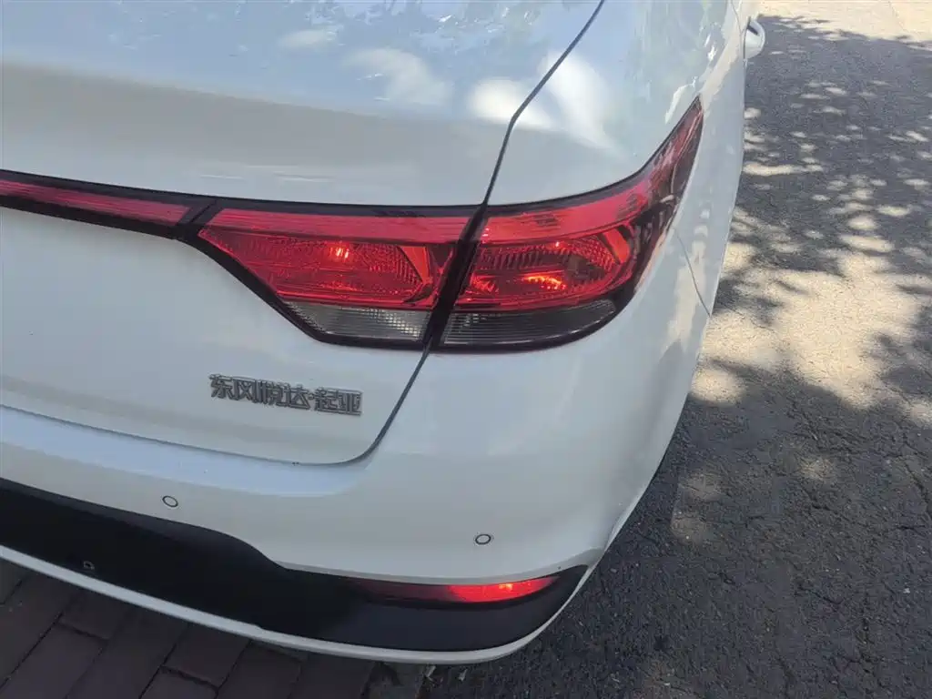 KIA K2