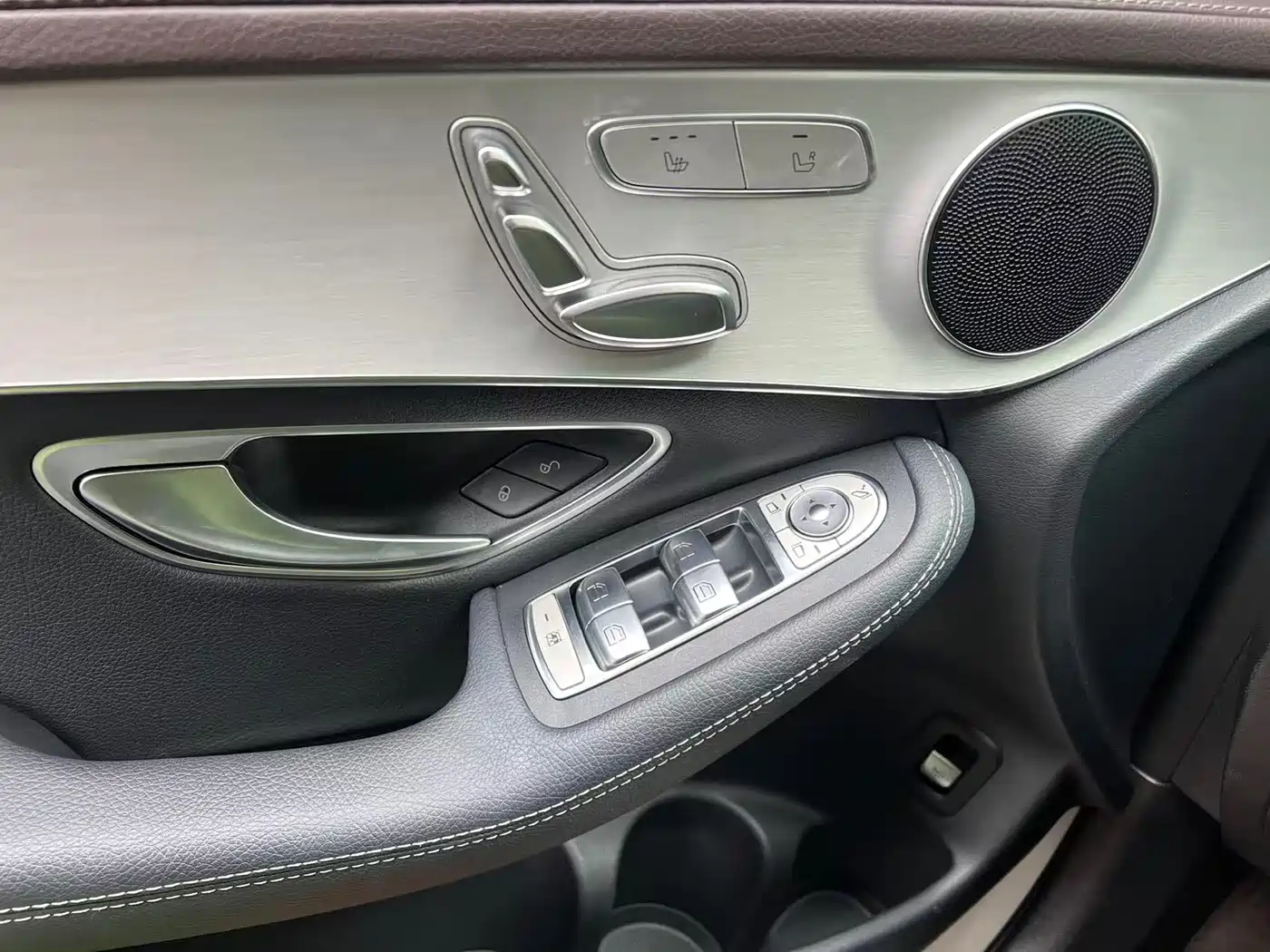 Mercedes-Benz GLC 2022 Facelift III GLC 260 L 4MATIC Dynamic фото 15