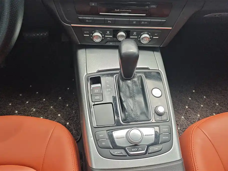 Audi A6L 2016 30 FSI Comfort фото 16