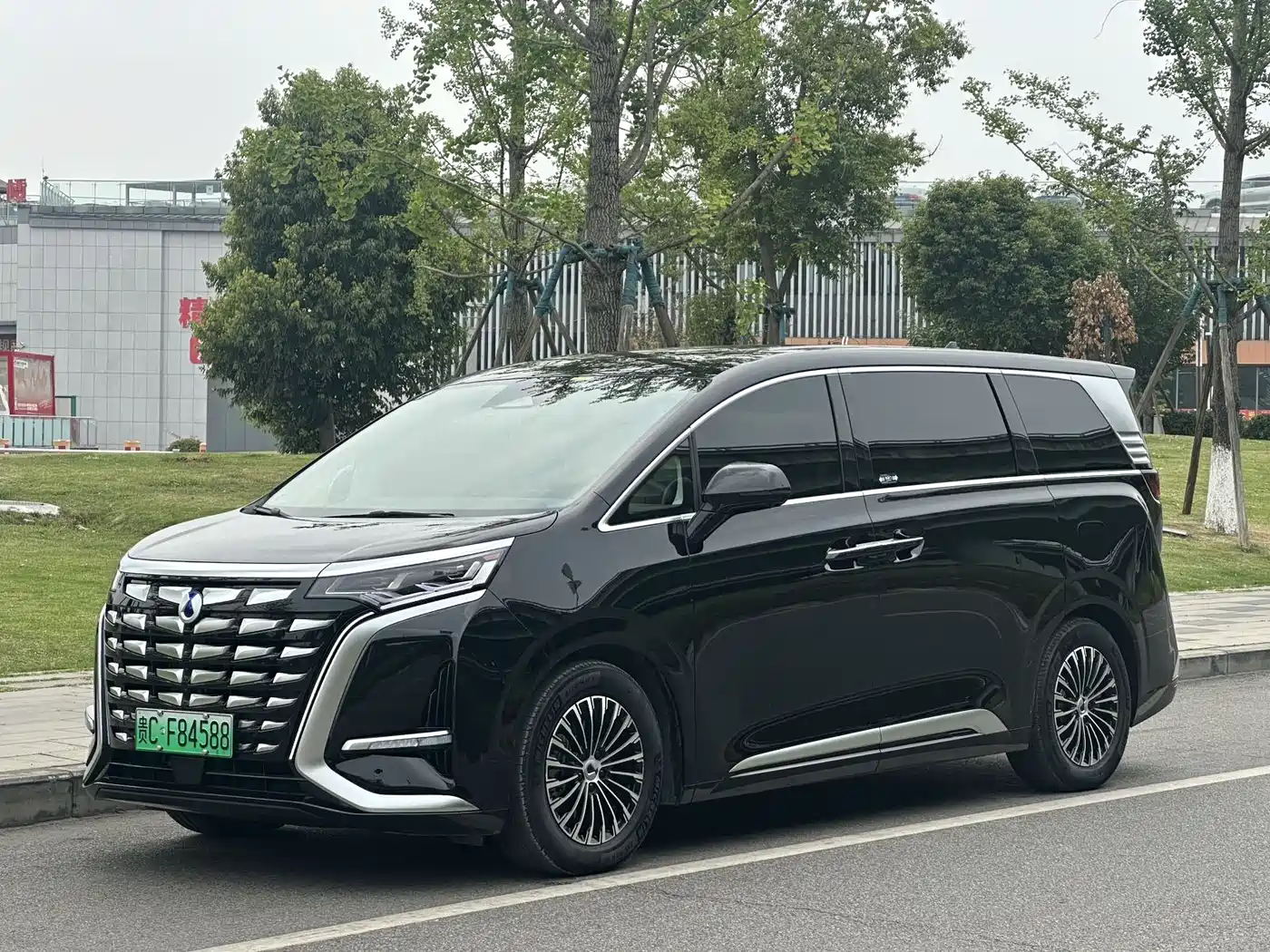 Denza D9 2024 DM-i 980 AWD Prestige
