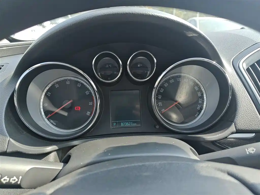 Buick Regal 2015 1.6T Leading Tech Edition фото 8