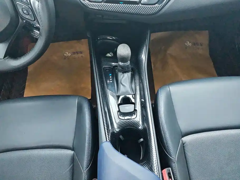 Toyota C-HR 2024 2023 Model 2.0L Luxury Edition