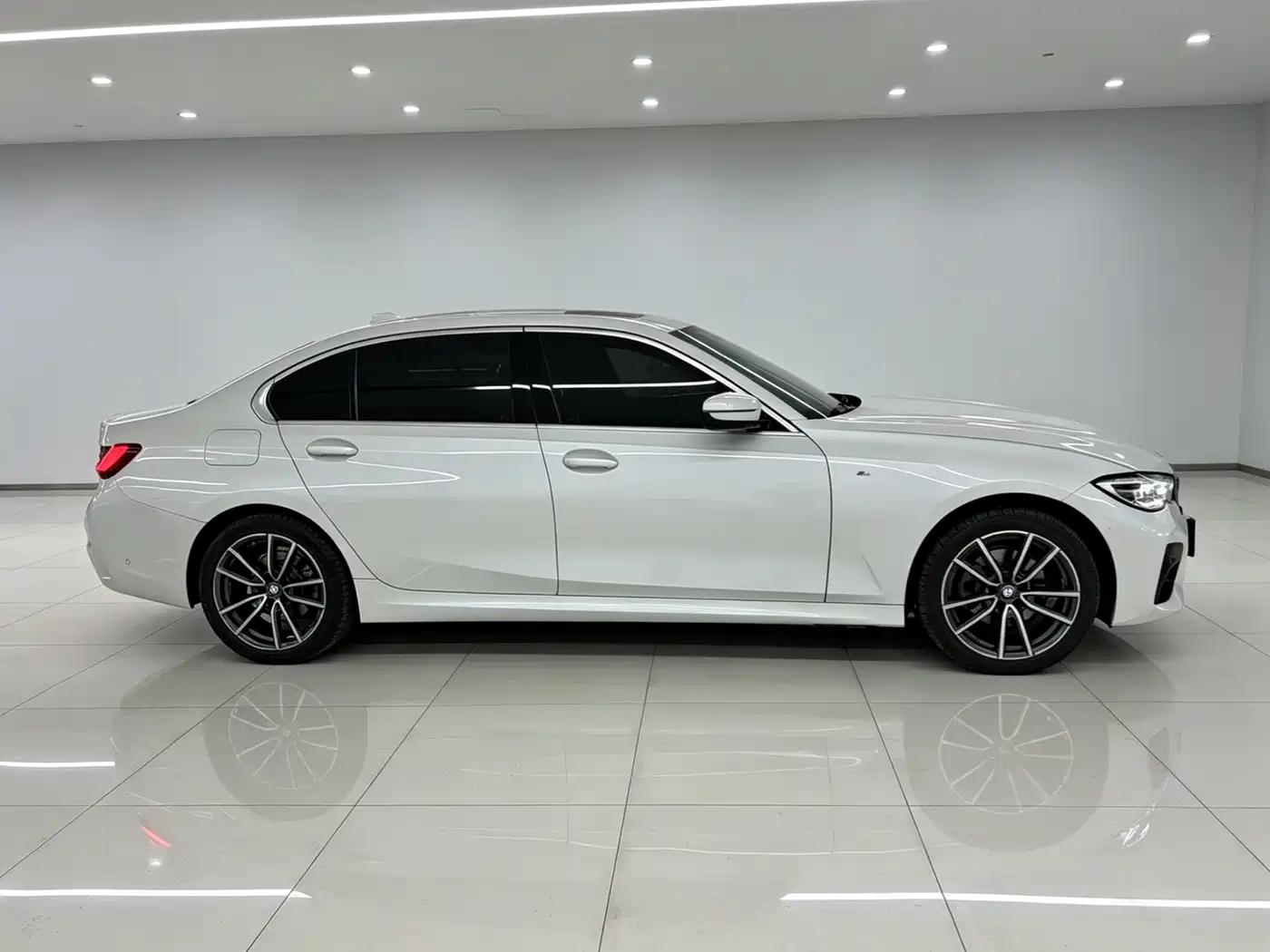 BMW 3 Series 2021 325Li M Sport Package фото 8